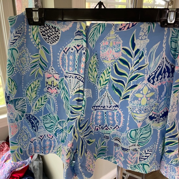Lilly Pulitzer Faye Skirt Peri Lapis Lanterns. Worn once. Size 8 - Picture 2 of 3